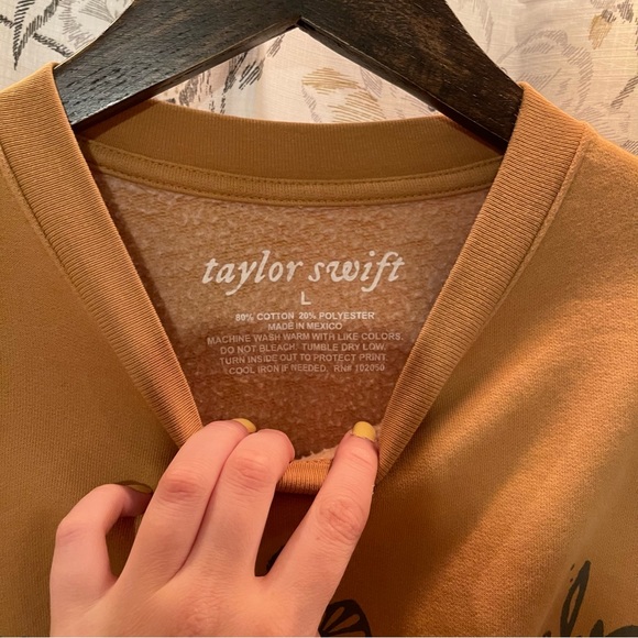 Taylor Swift “Still On That Tightrope” Folklore Crewneck - Picture 5 of 6